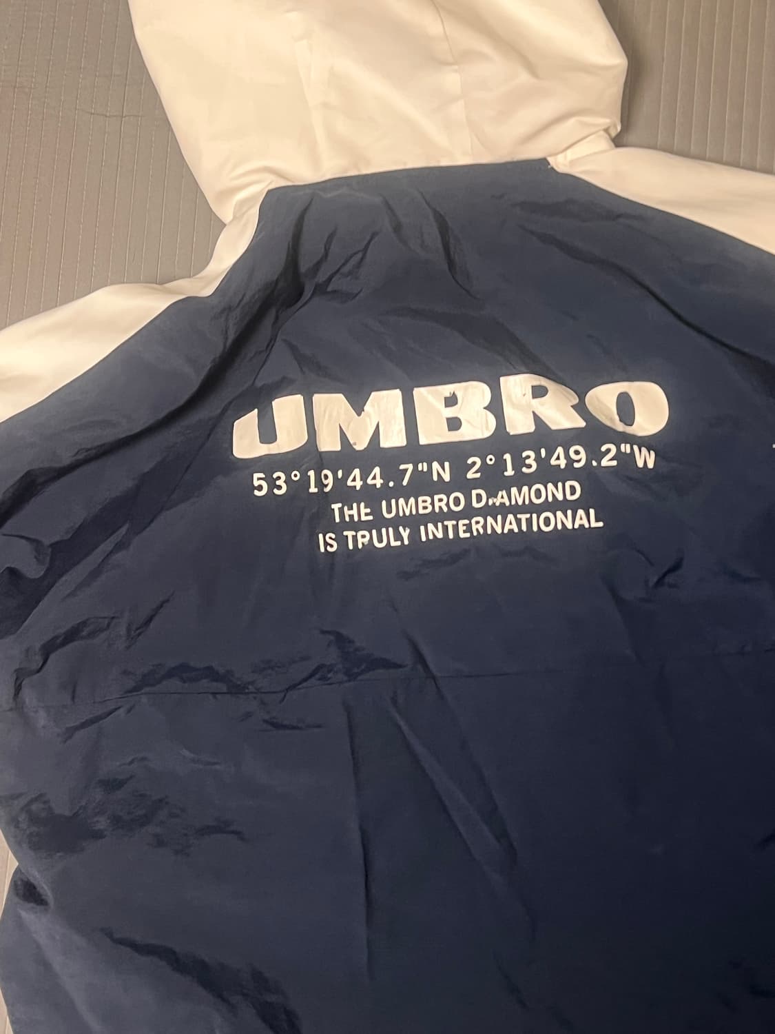 엄브로 바람막이  상품이미지2