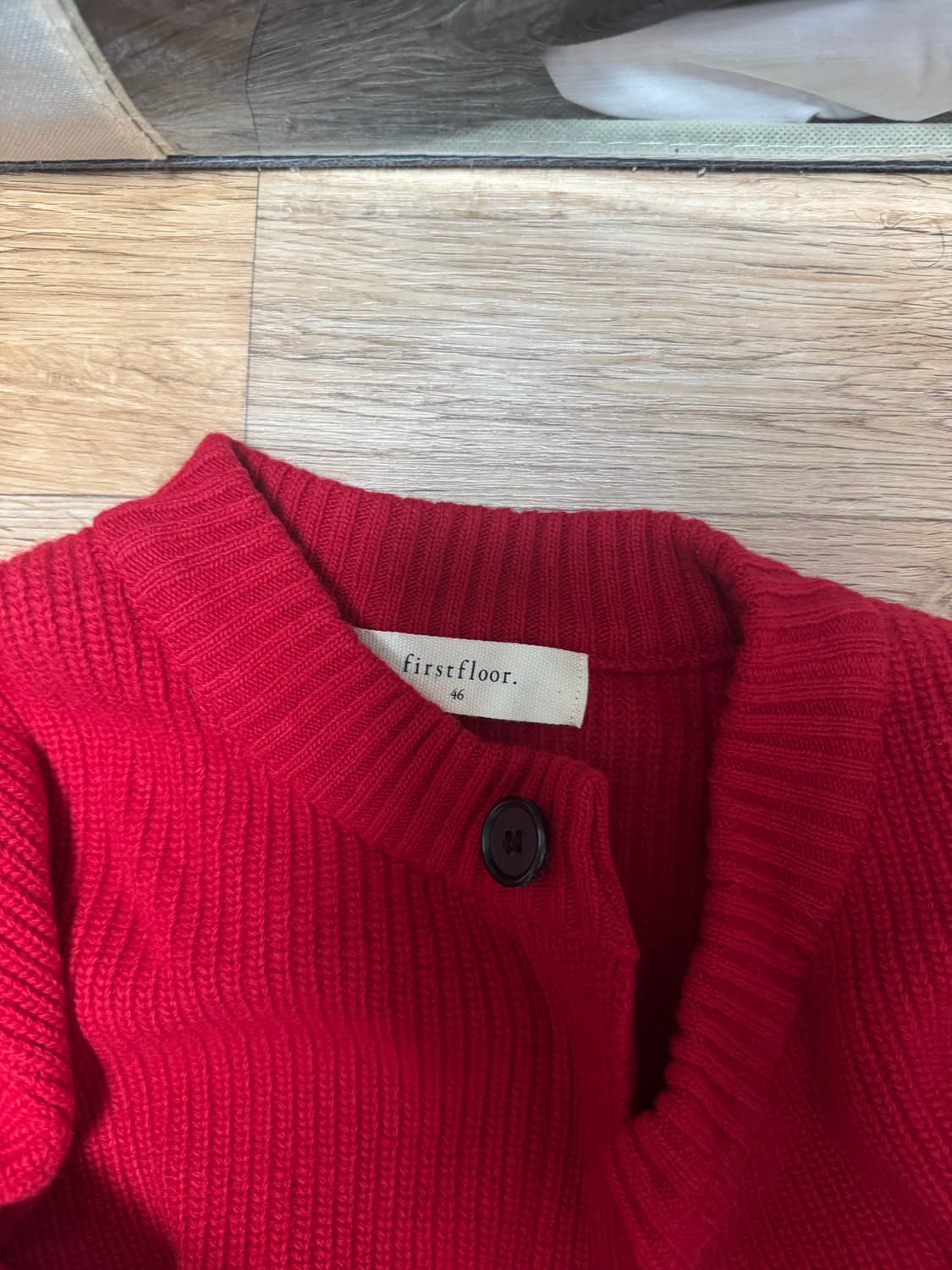 퍼스트플로어 라운드넥 가디건 비비드레드 46 상품이미지3