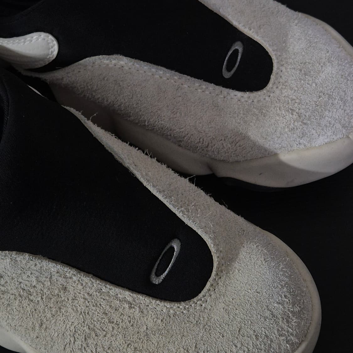 오클리 팩토리 팀 X 브레인데드 플래시 밀크 블랙 270사이즈 상품이미지4