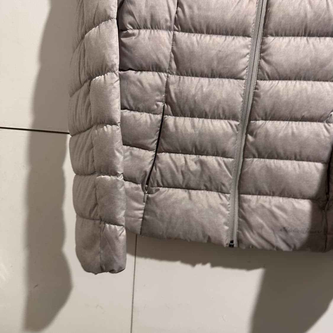 에디바우어 그레이 경량패딩 상품이미지4