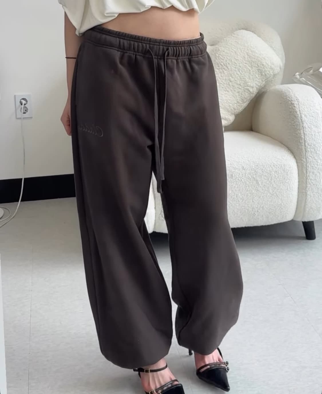 (새상품) 클라따 throw 조거 팬츠 카키브라운 상품이미지2