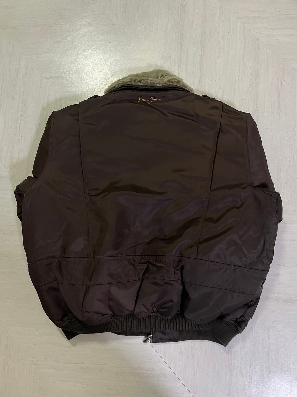 션존 B-3 털 봄버 자켓 상품이미지3