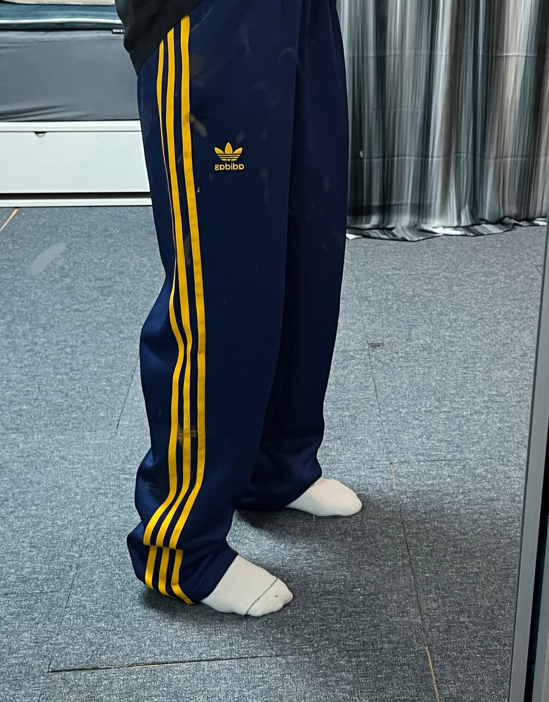 (상태 최상) 아디다스 트랙팬츠 S 상품이미지1