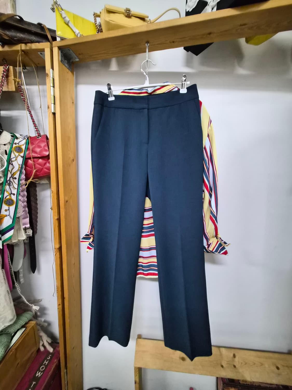 베네통 컬러셔츠. 잇미샤 스판팬츠 상품이미지6