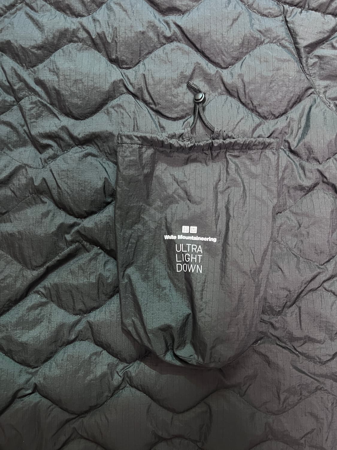 (4xl) 유니클로 화이트마운티니어링 경량 패딩 상품이미지3