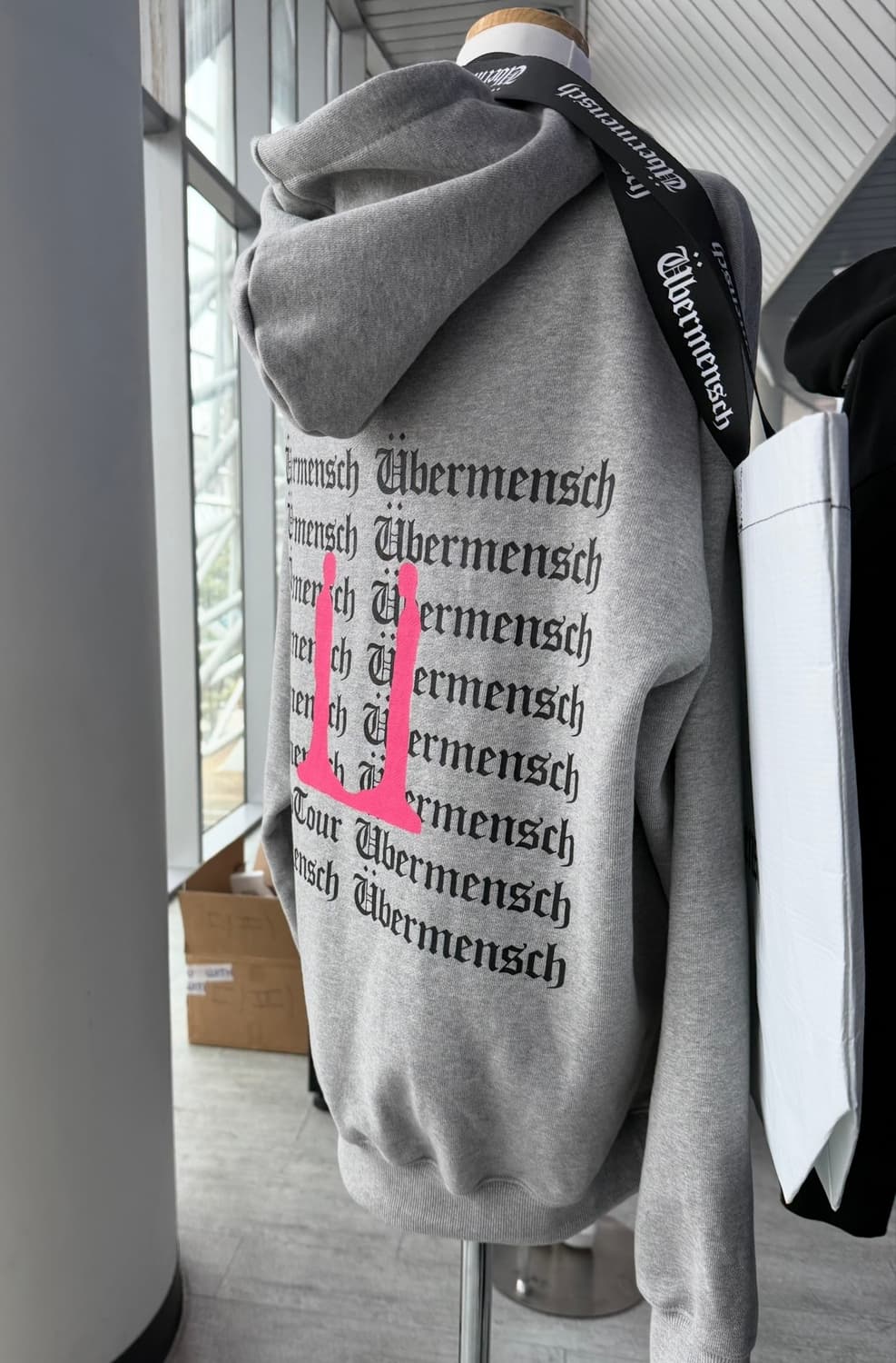 지드래곤 위버멘쉬 후드 그레이 상품이미지2