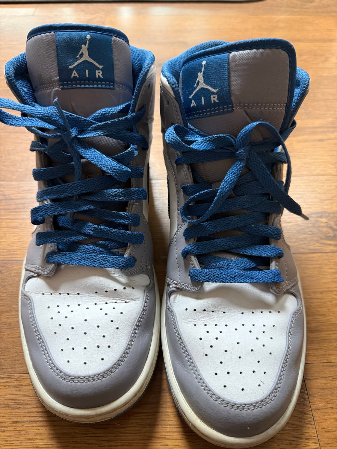 나이키 조던1 미드 상품이미지1