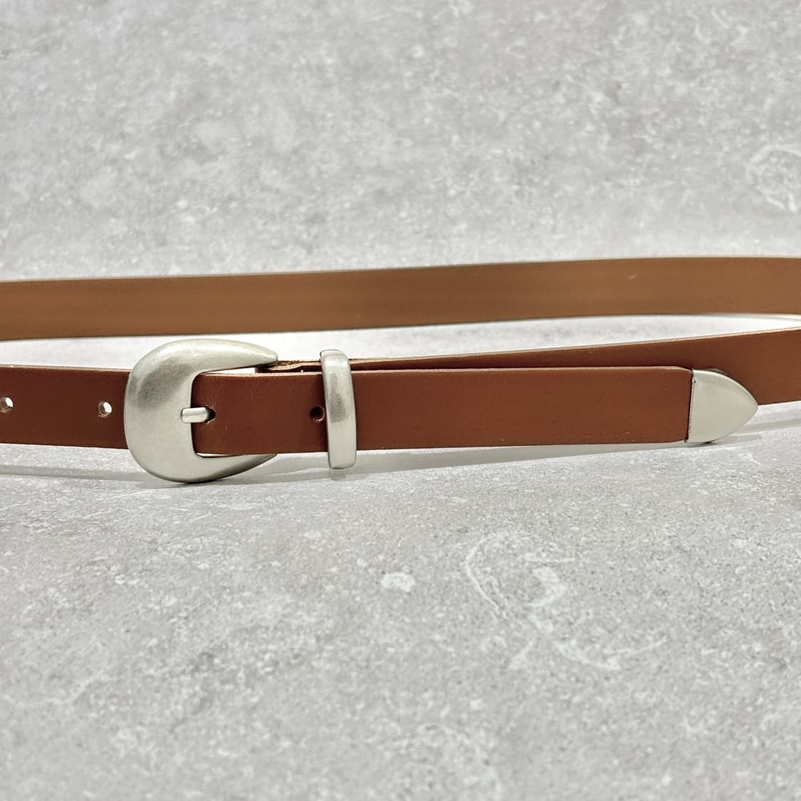 Oribell 라운드 볼드 버클 이탈리아 소가죽 웨스턴 벨트 카멜 상품이미지4