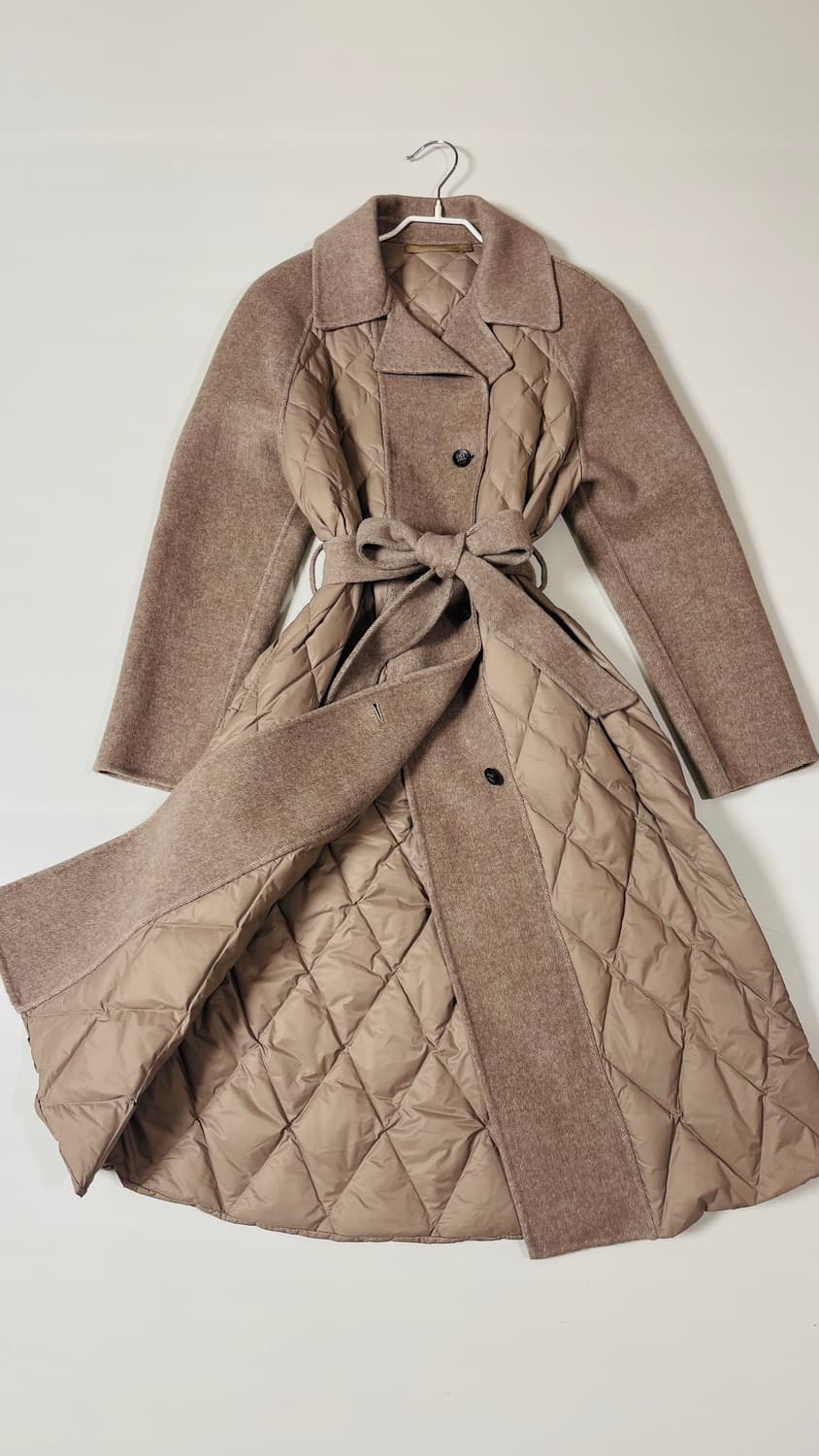 새상품) 데코DECO 퀼팅 롱 구스다운 패딩 캐시미어 코트 정가 189만 상품이미지5