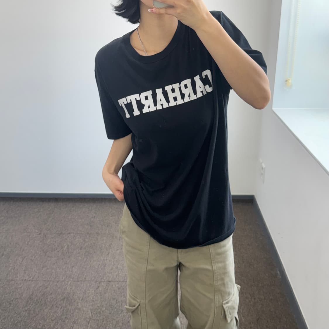 Carhartt 칼하트 스펠아웃 로고 블랙 반팔티 상품이미지2