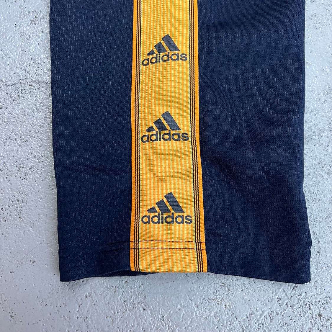 아디다스 올드스쿨 사이드라인 트레이닝 팬츠 상품이미지2