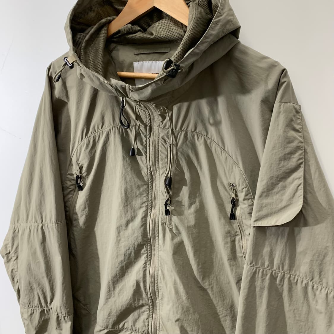 아웃스탠딩 테크니컬 바람막이  상품이미지2