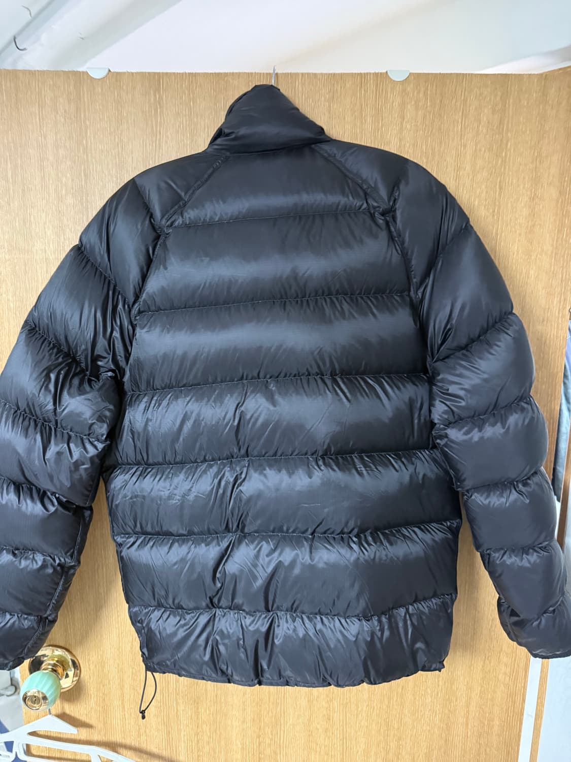 CP컴퍼니 dd쉘 패딩 50사이즈 상품이미지4