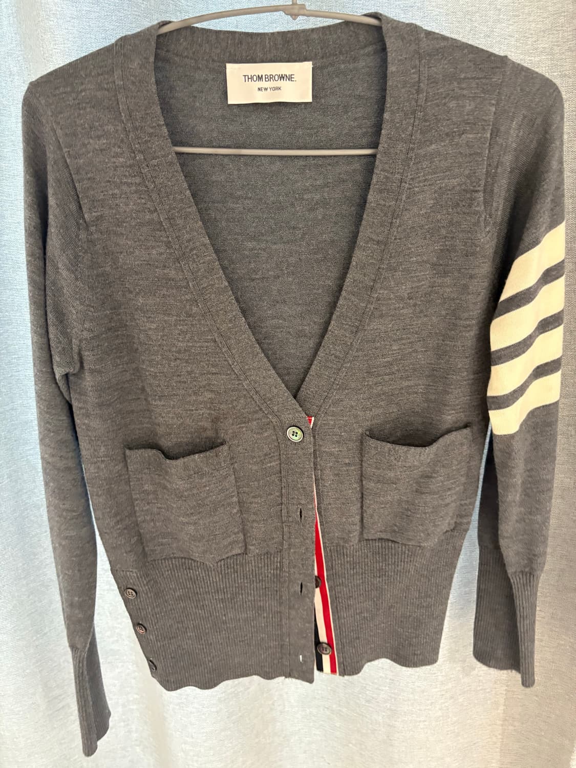 톰브라운 그레이 가디건 상품이미지1