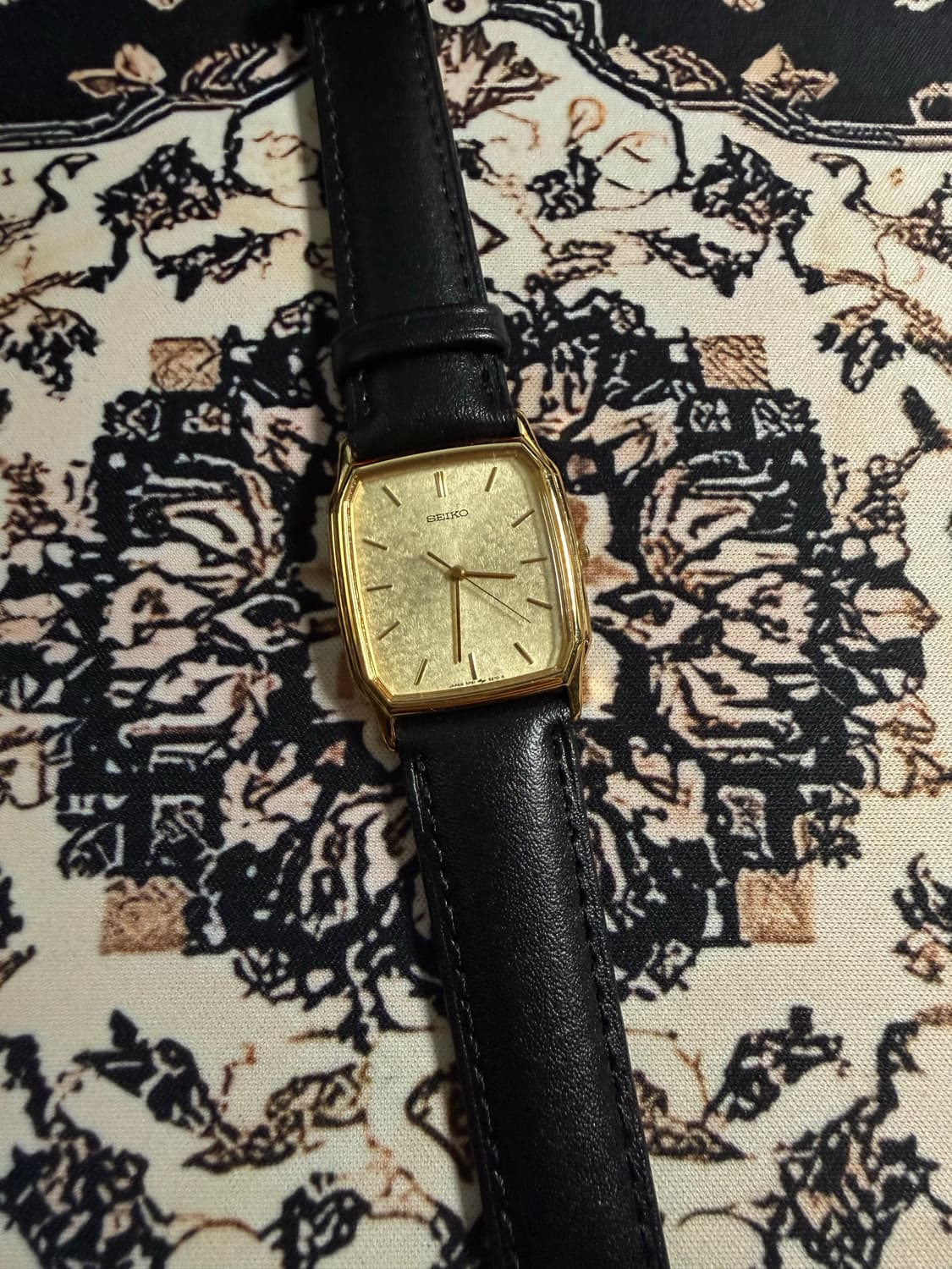 SEIKO 빈티지 쿼츠 시계 상품이미지1