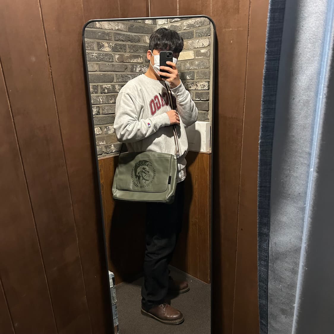 디젤 DIESEL 가방 메신저백 숄더백 올리브 그린 상품이미지10