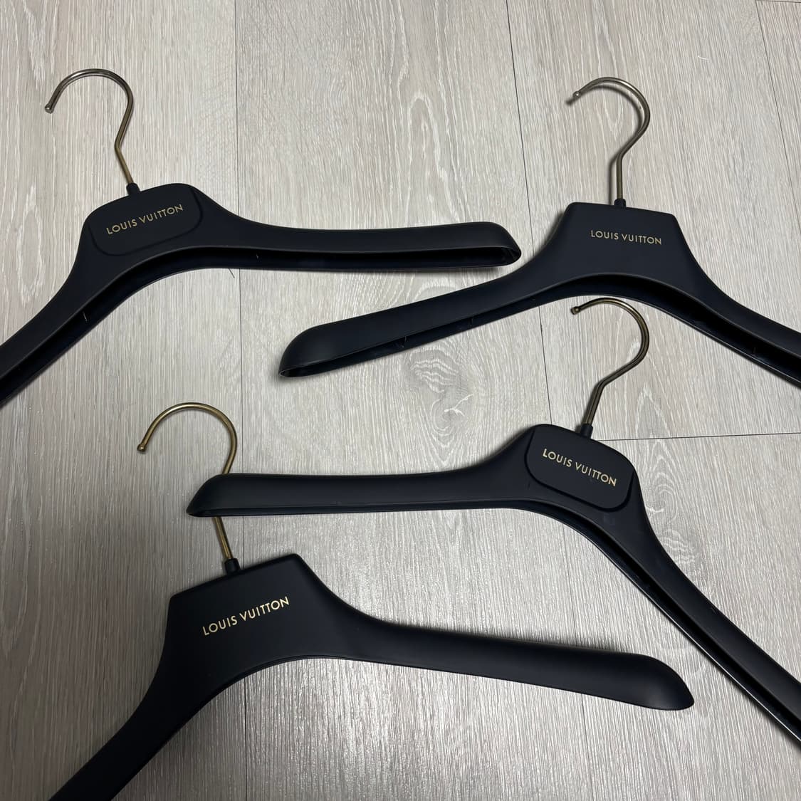 루이비통 옷걸이 정품 명품 옷걸이  상품이미지2