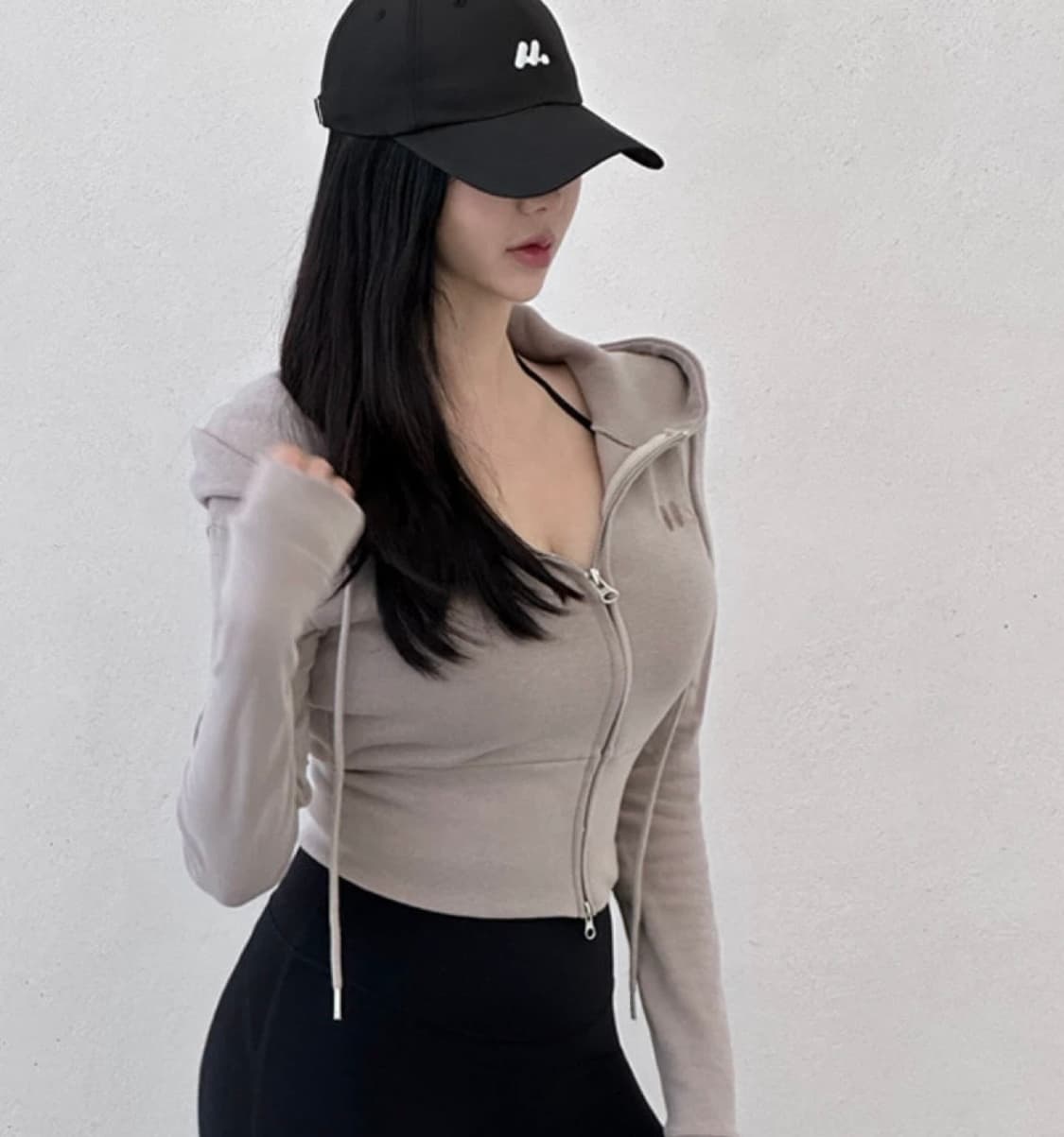 Monpeach 글램핏 후드집업 상품이미지1