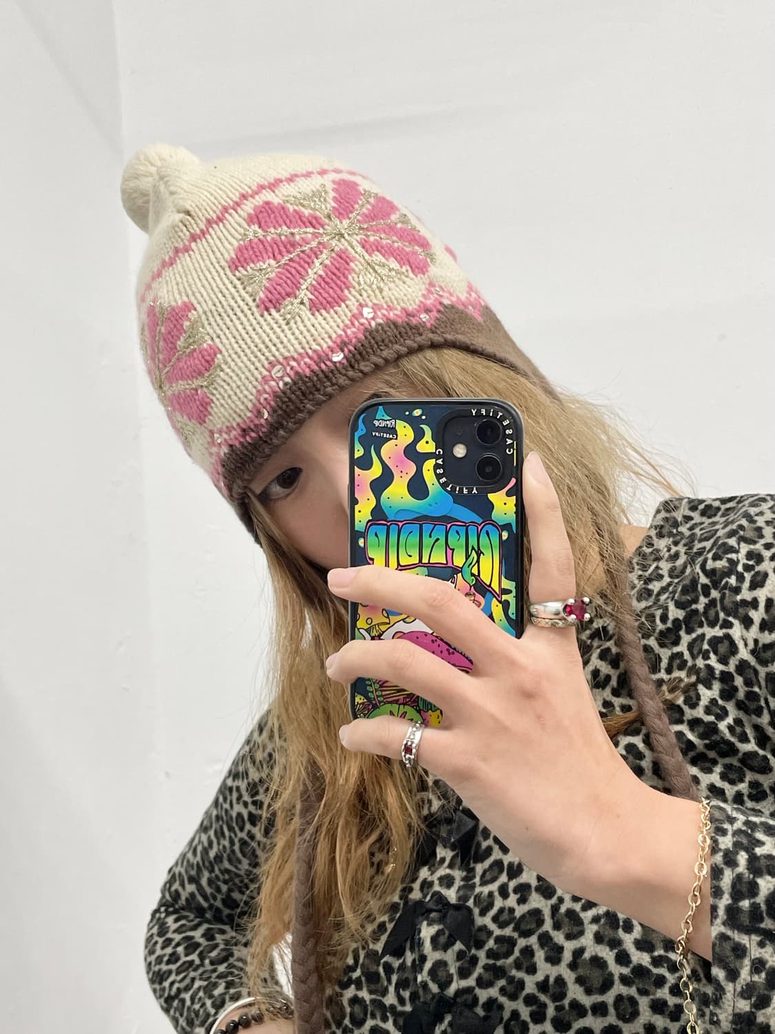 초코딸기 노르딕 방울 이어플랩 비니 상품이미지3