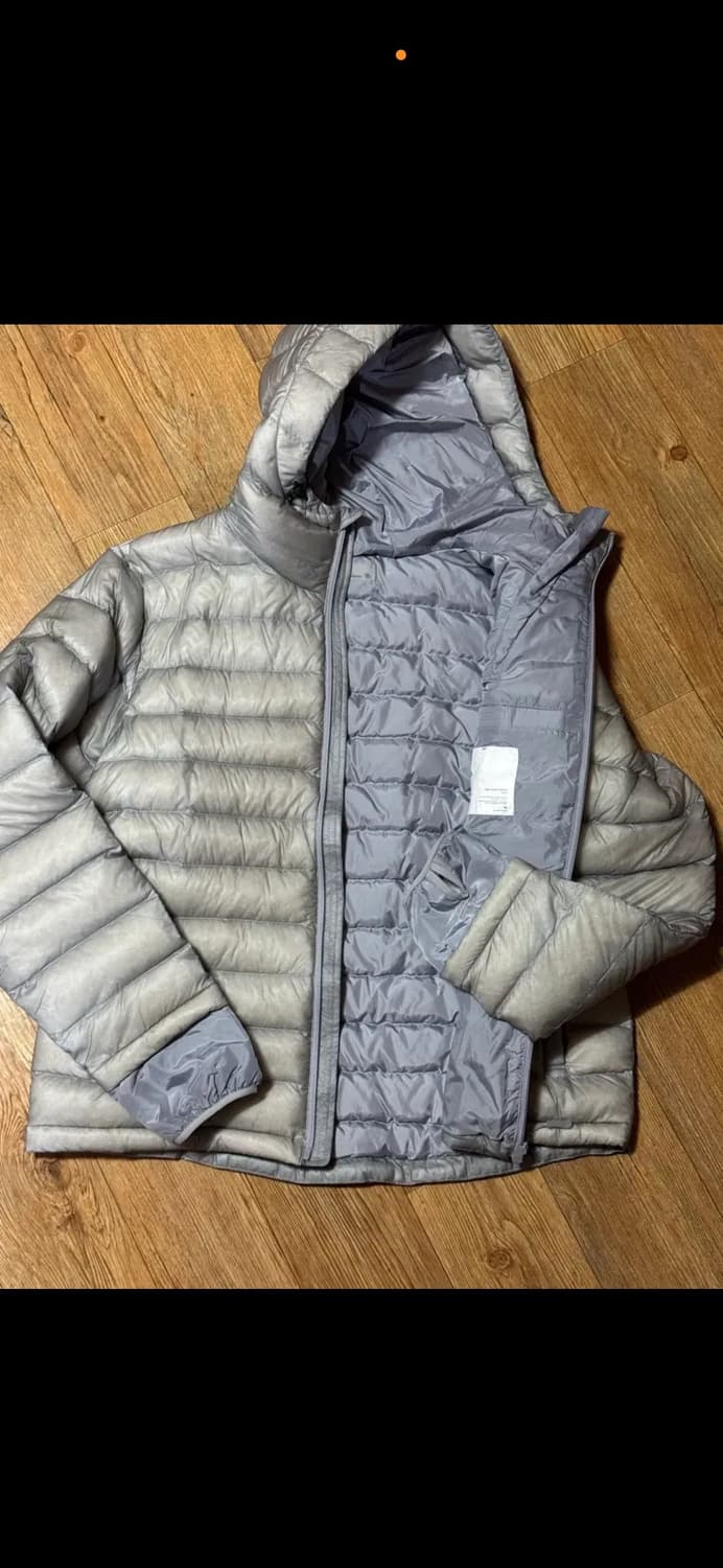 산산기어 24FW 서픽스 푸퍼 그레이3 상태최고… 상품이미지3