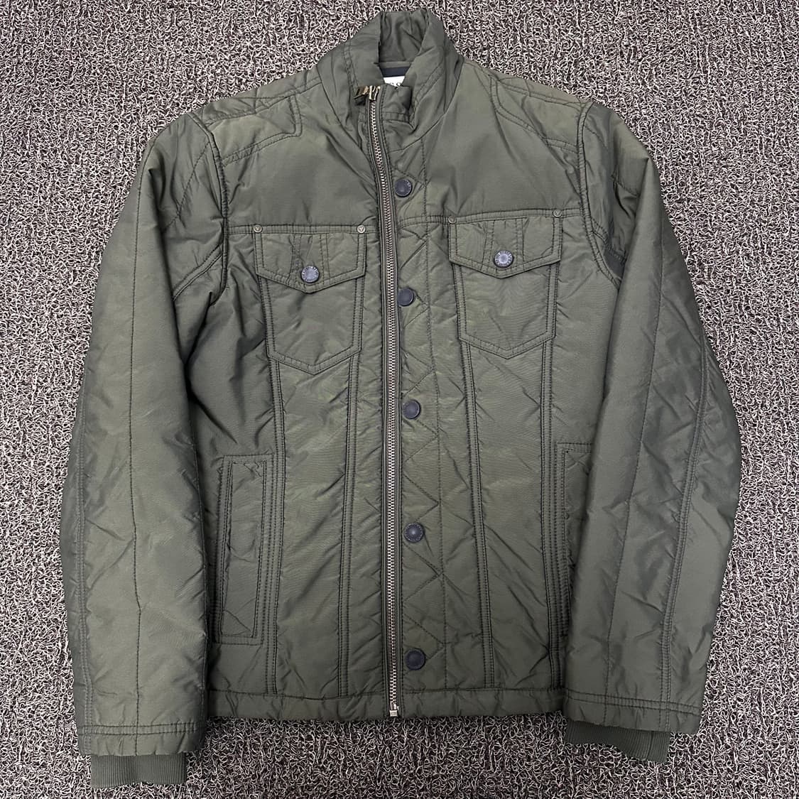 GUESS 게스 퀄팅 패딩 야상 점퍼 카키 L 상품이미지1