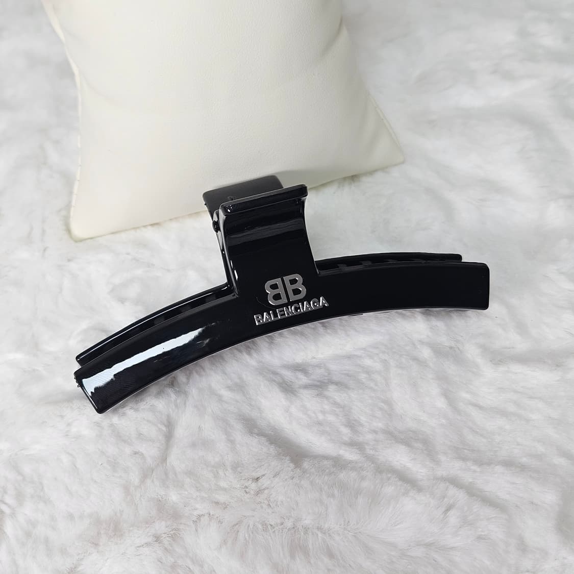 발렌시아가 헤어 클립 집게핀  상품이미지1