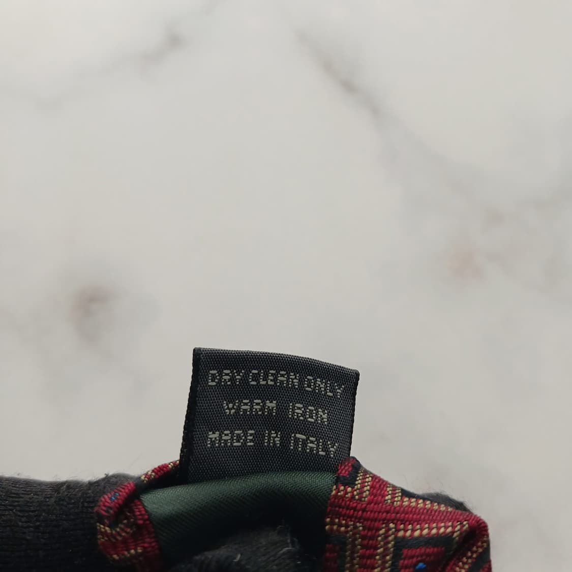 제냐 실크 버건디 다이아몬드 패턴 넥타이 9.2cm B등급 A18543
 상품이미지10