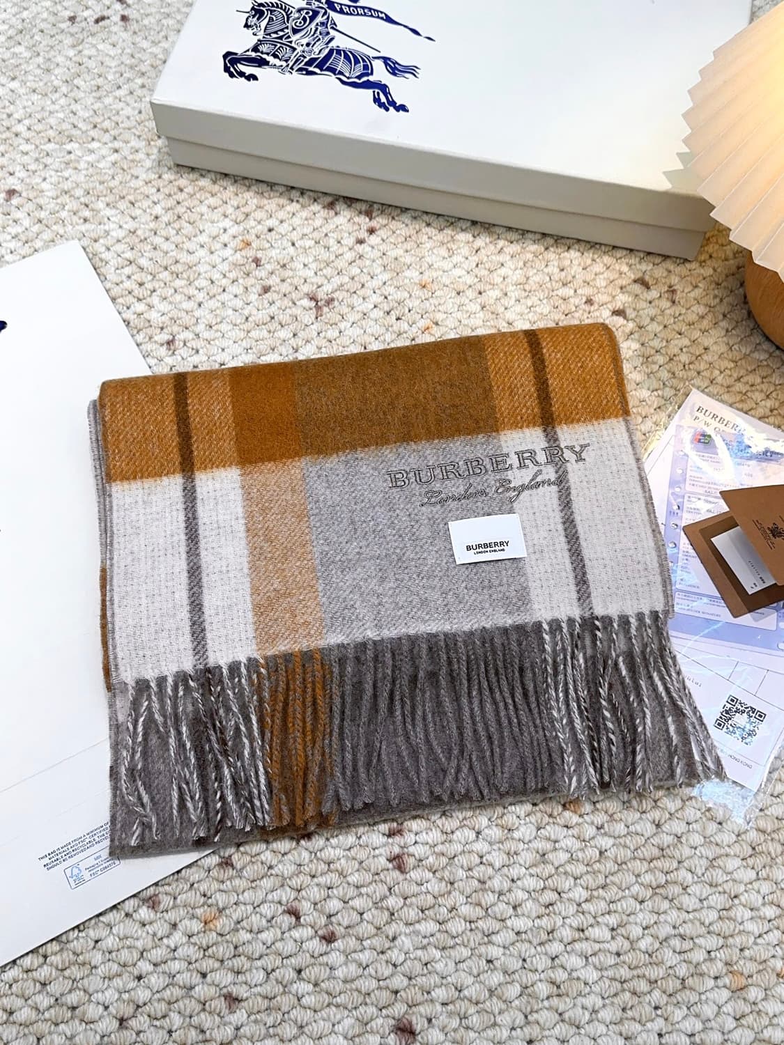 버버리숙녀 리버서블 스카프100% 램스울
 상품이미지1