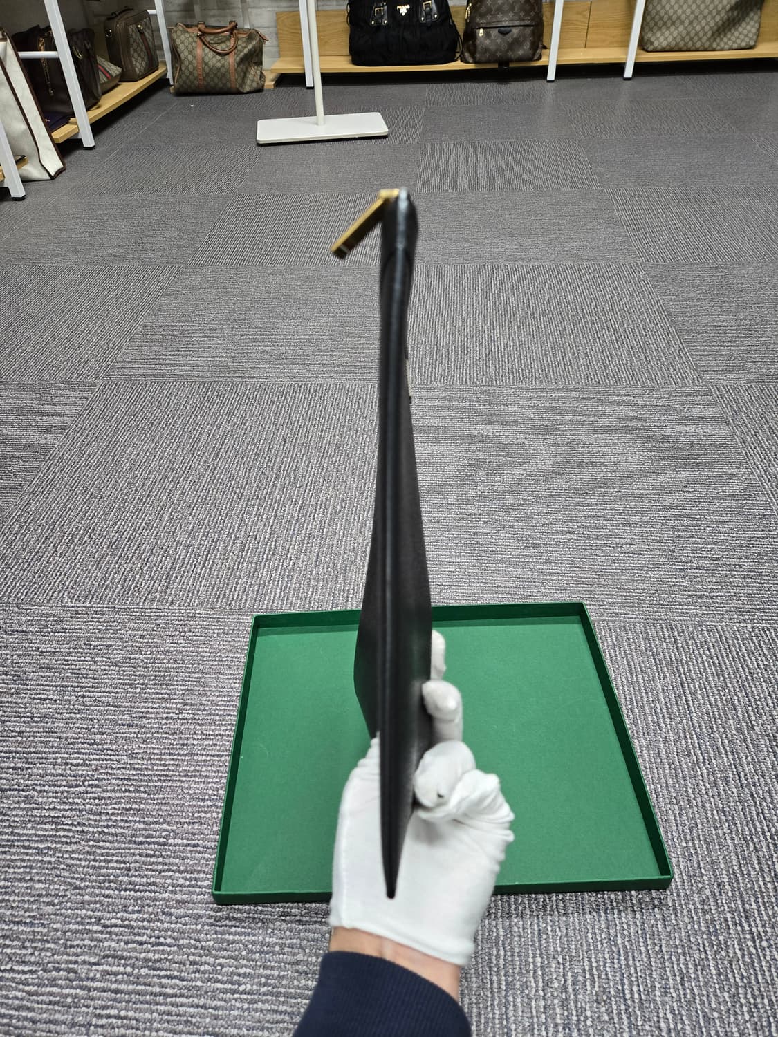 [특가][정품]톰브라운 클러치백 라지 상품이미지3