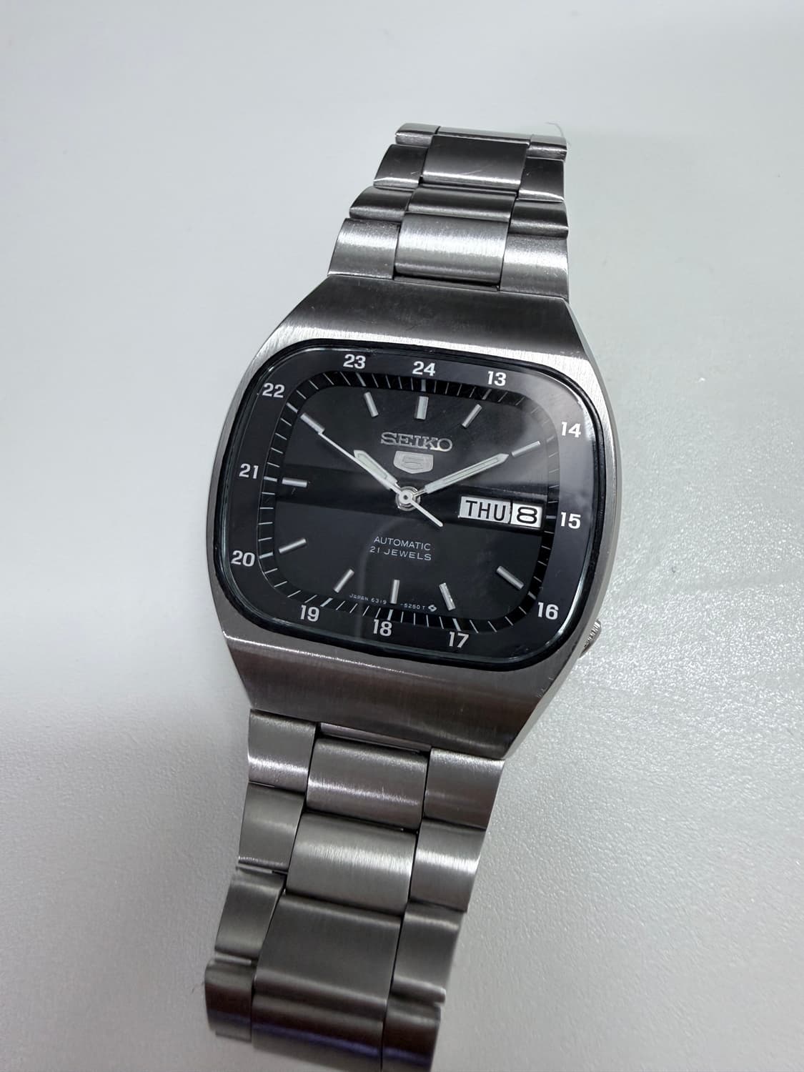 70s SEIKO 5 블랙다이얼 오토매틱 상품이미지1