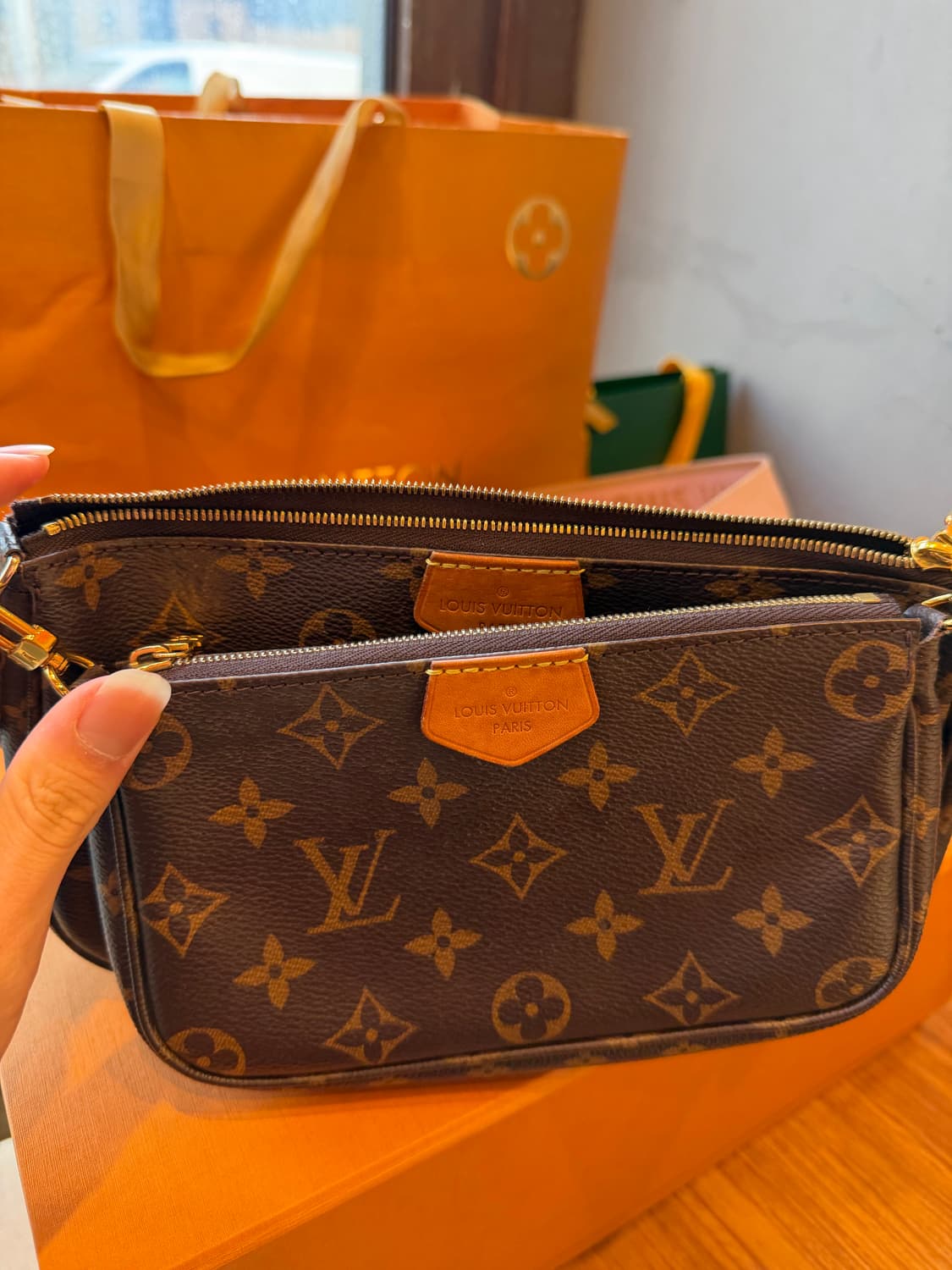 루이비통 멀티 포쉐트 악세수아 핑크 상품이미지2