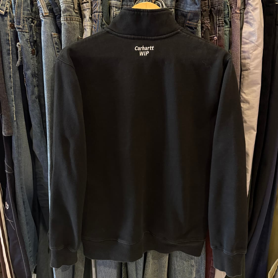 칼하트 wip 빅로고 레트로 스포츠 히프집업 스웻셔츠 상품이미지4