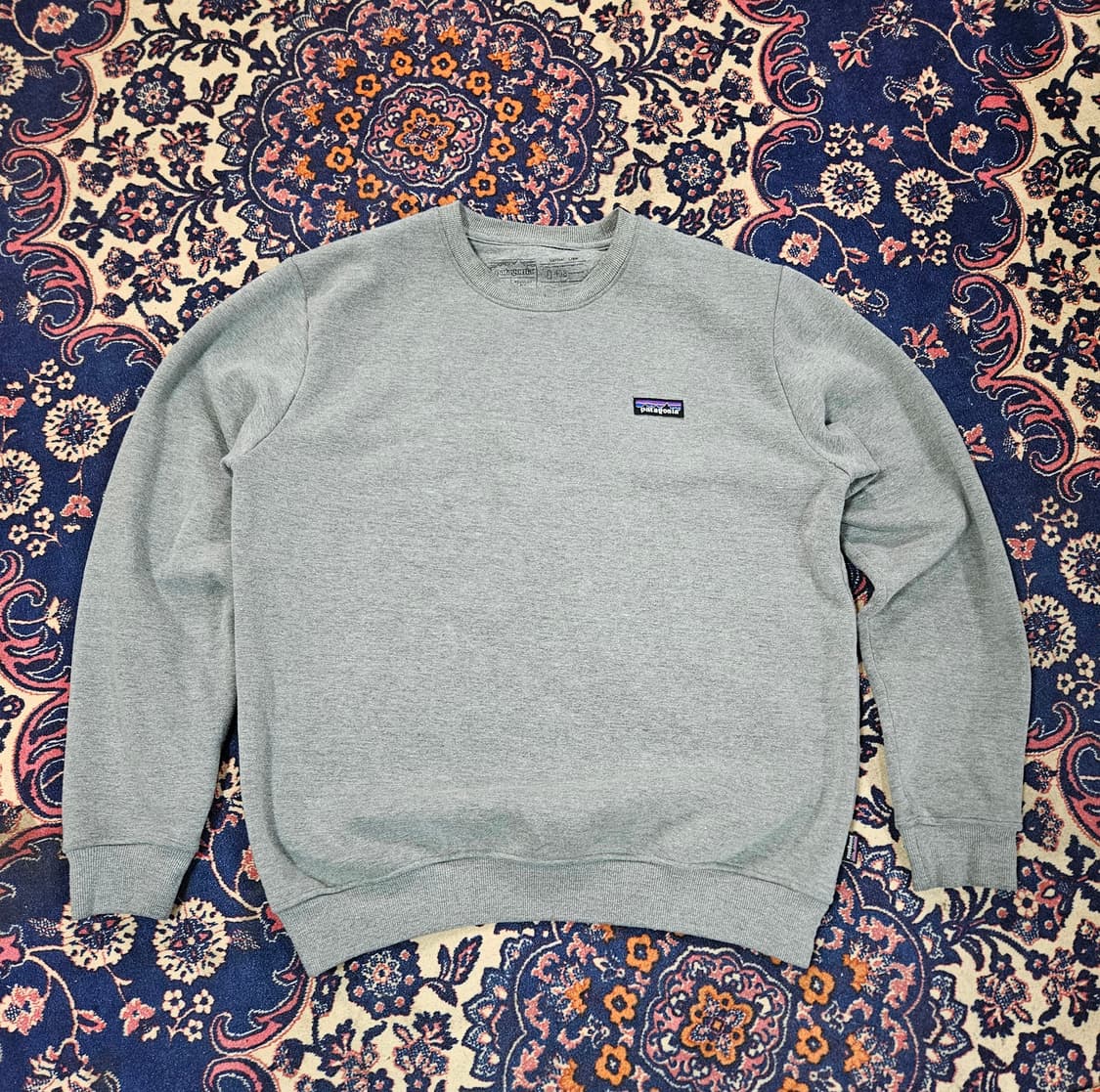 파타고니아 시그니쳐 그레이 맨투맨 L size 상품이미지1