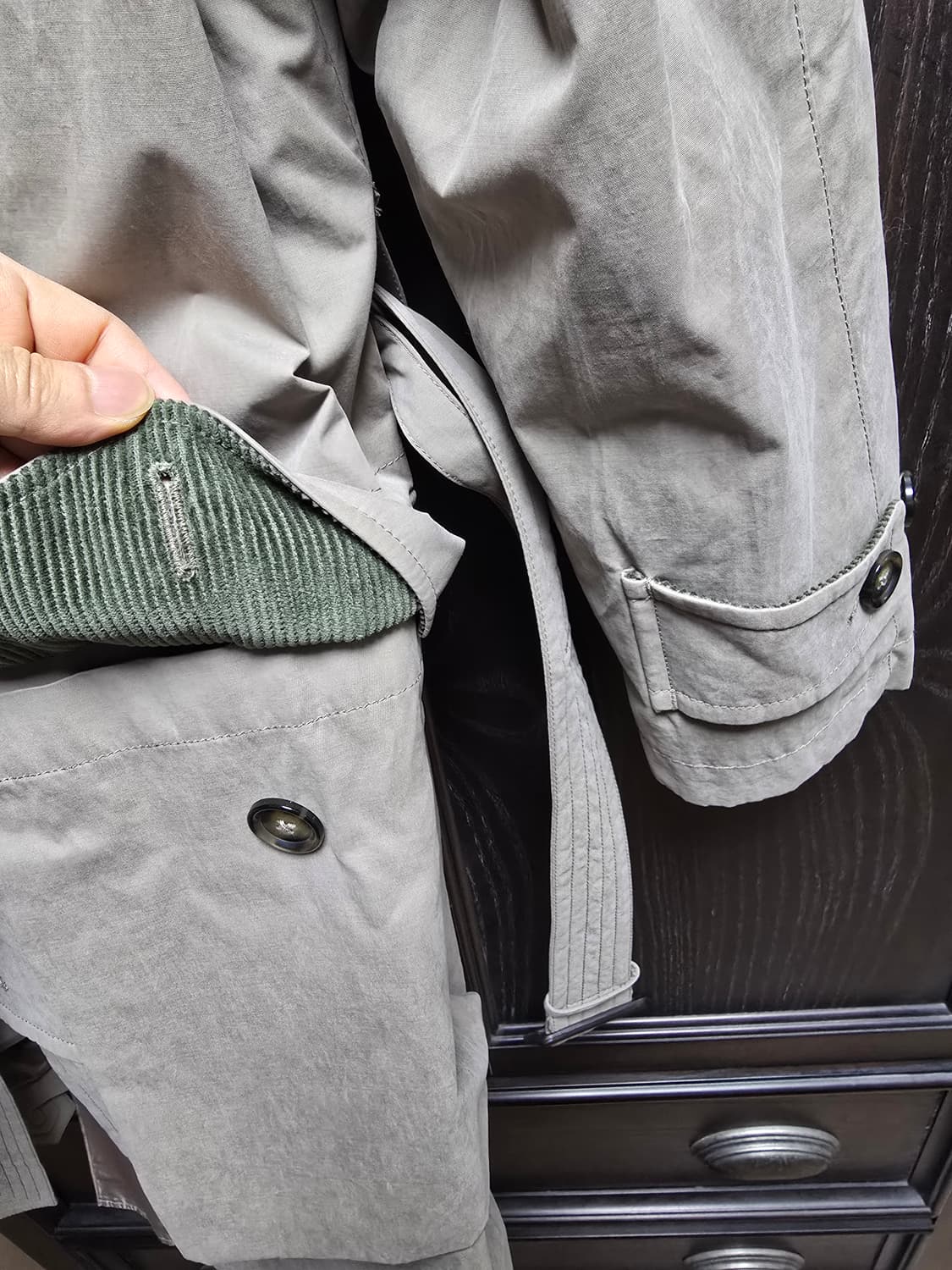 맨온더분 트랜치코트 서미오버핏 46사이즈입니다. 상품이미지3