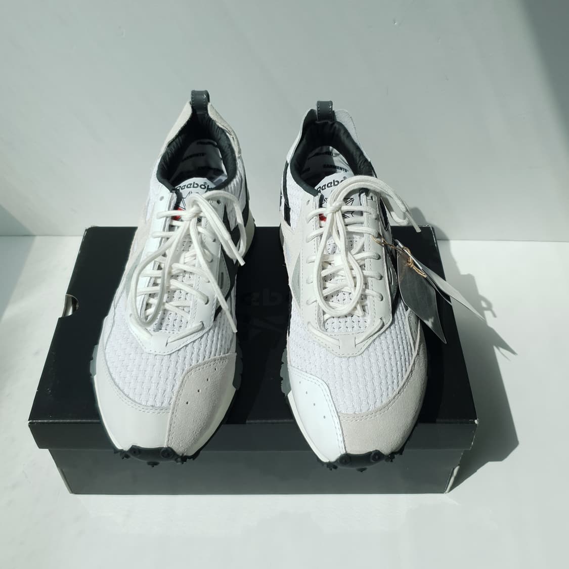 ENGINEERED GARMENTS x REEBOK
LX2200
 상품이미지6