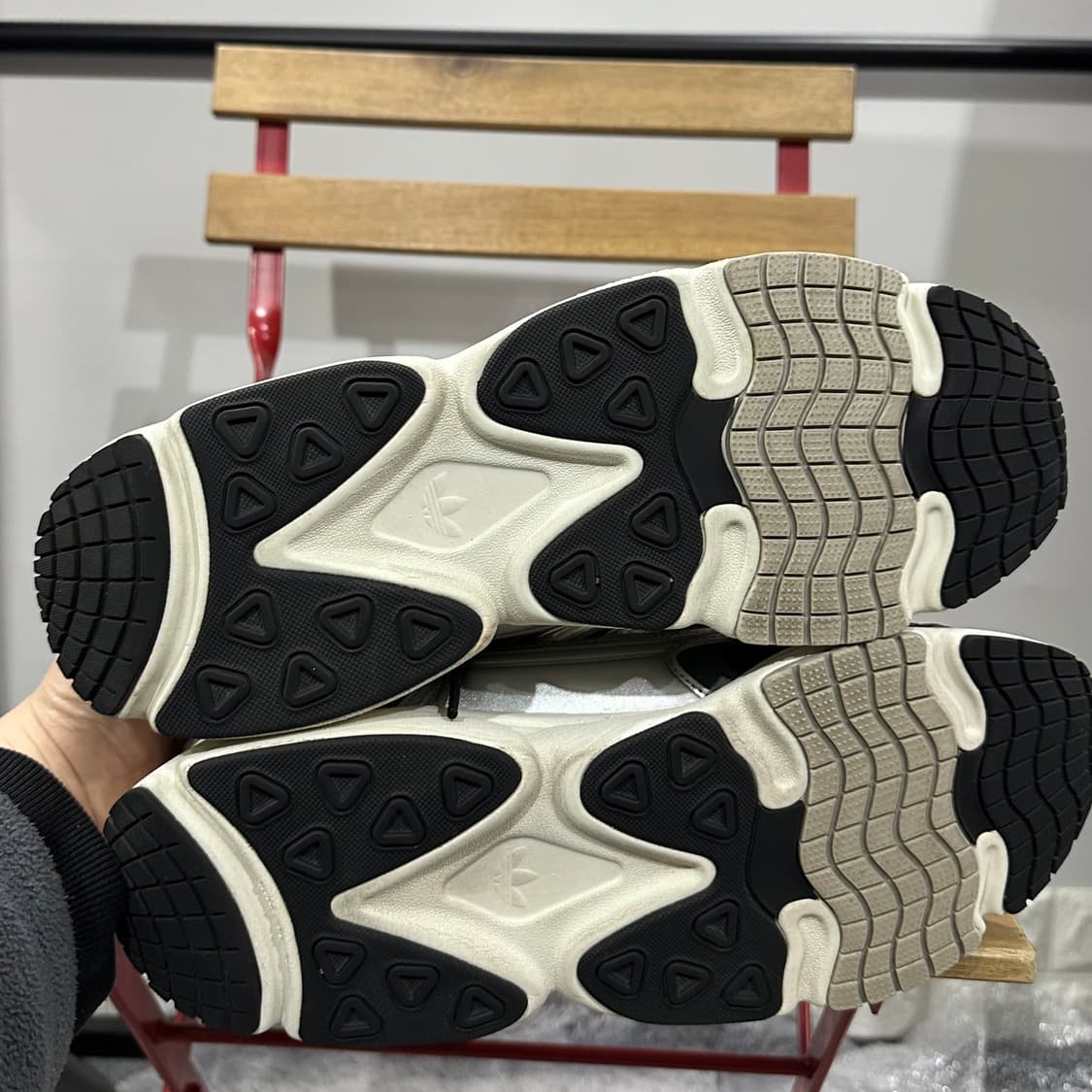 285) 아디다스 운동화 남성 남자 신발 오즈밀렌 코어 블랙 그레이 상품이미지6