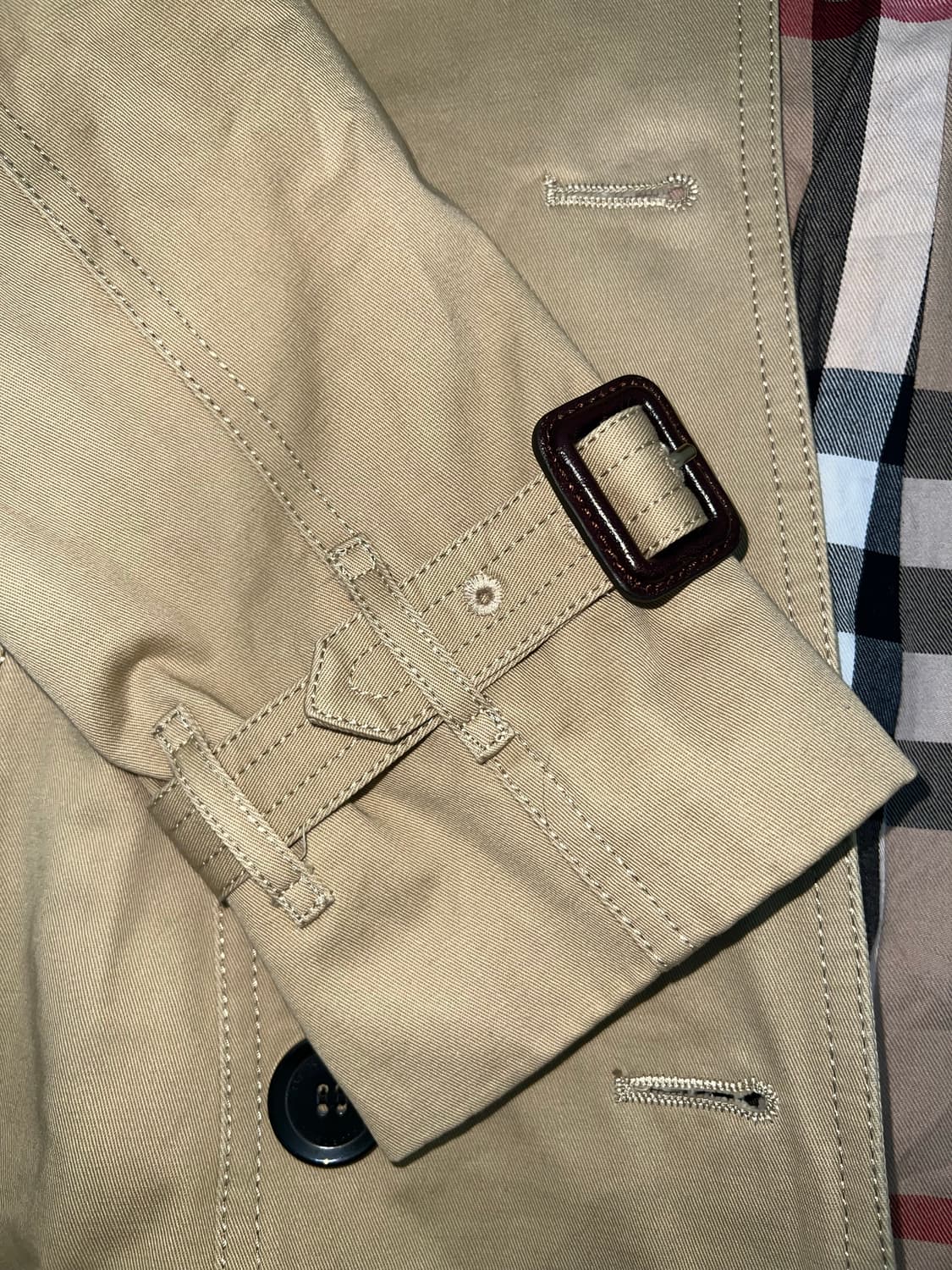 Burberry Double-Breasted Trench Coat 상품이미지5