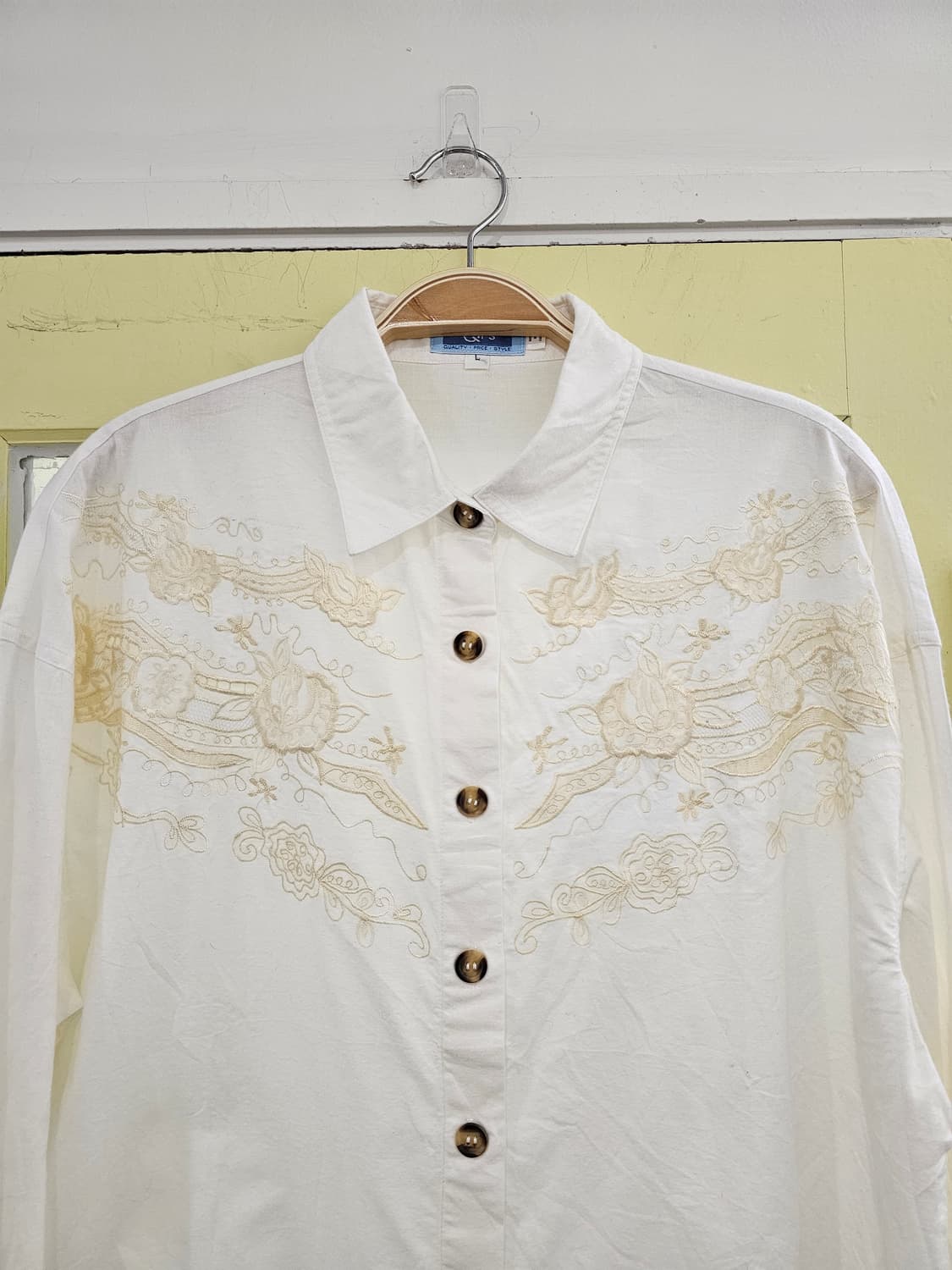 90's QPS 아이보리 자수 셔츠 상품이미지2