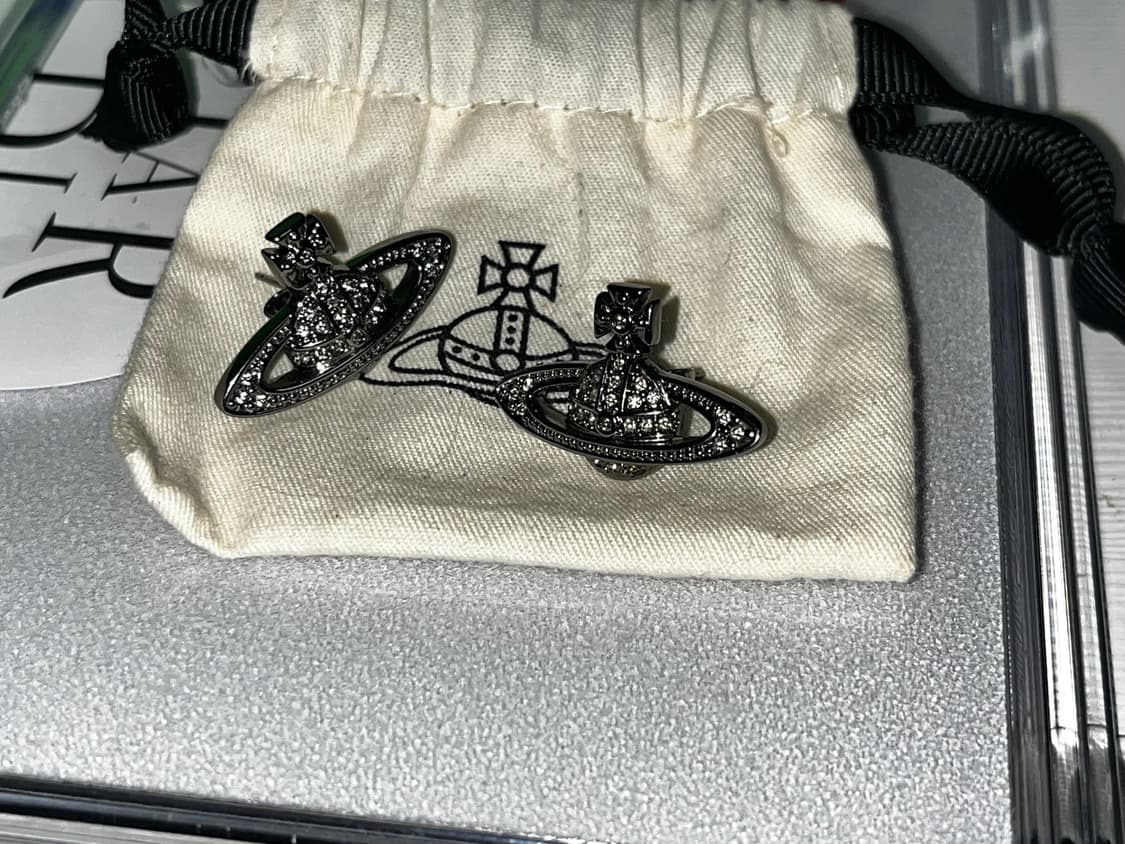 비비안웨스트우드 미니 바스 릴리프 이어링 상품이미지4