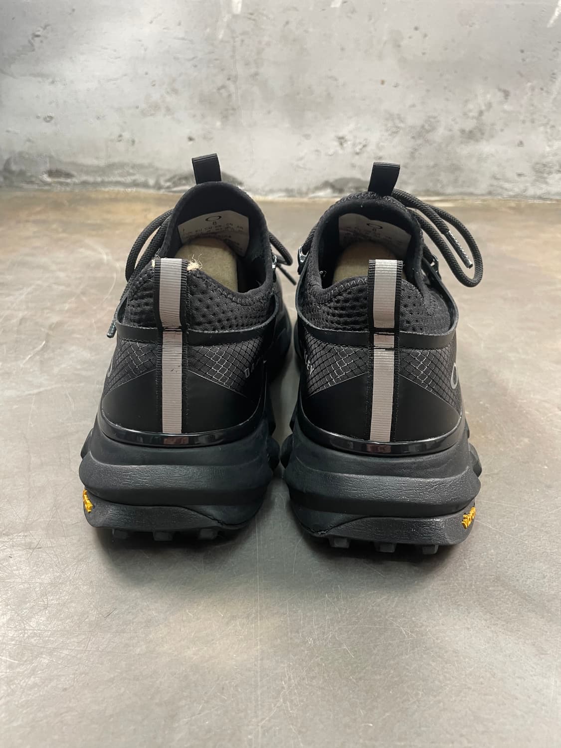 오클리 트리플 블랙 라이트 쉴드 슈즈 상품이미지5