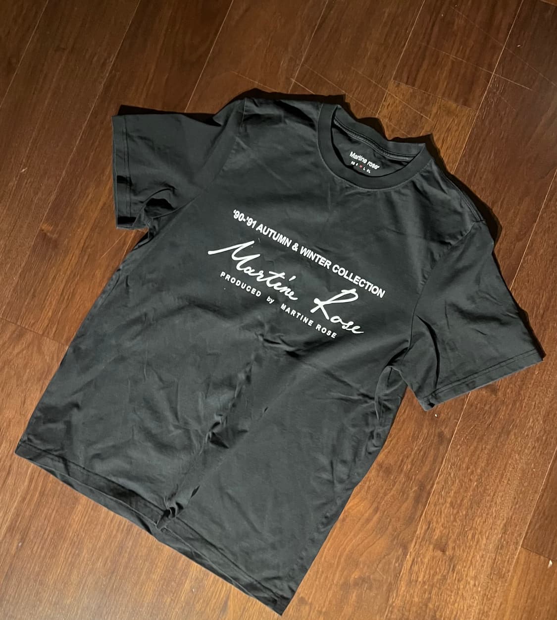 마틴로즈 컬렉션 블랙 반팔티 (M) 상품이미지1