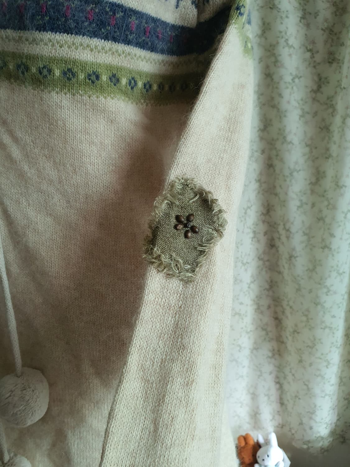 [모리걸] 후드 폼폼 니트 원피스 상품이미지2