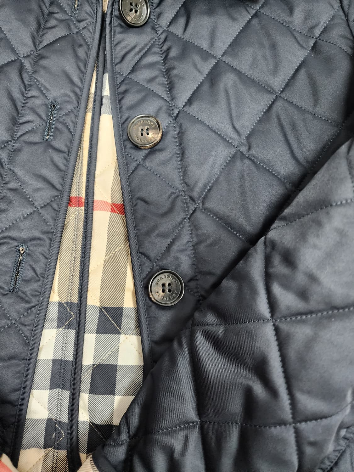 버버리 다이아몬드 퀼팅 자켓 정품 s 애쉬허스트 상품이미지4