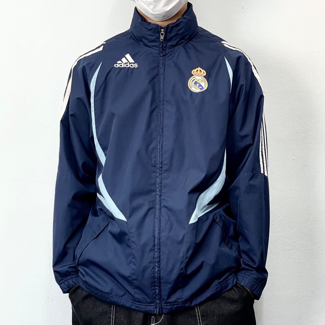 아디다스 로고 배색 레알마드리드 엠블럼 바람막이 자켓 상품이미지2