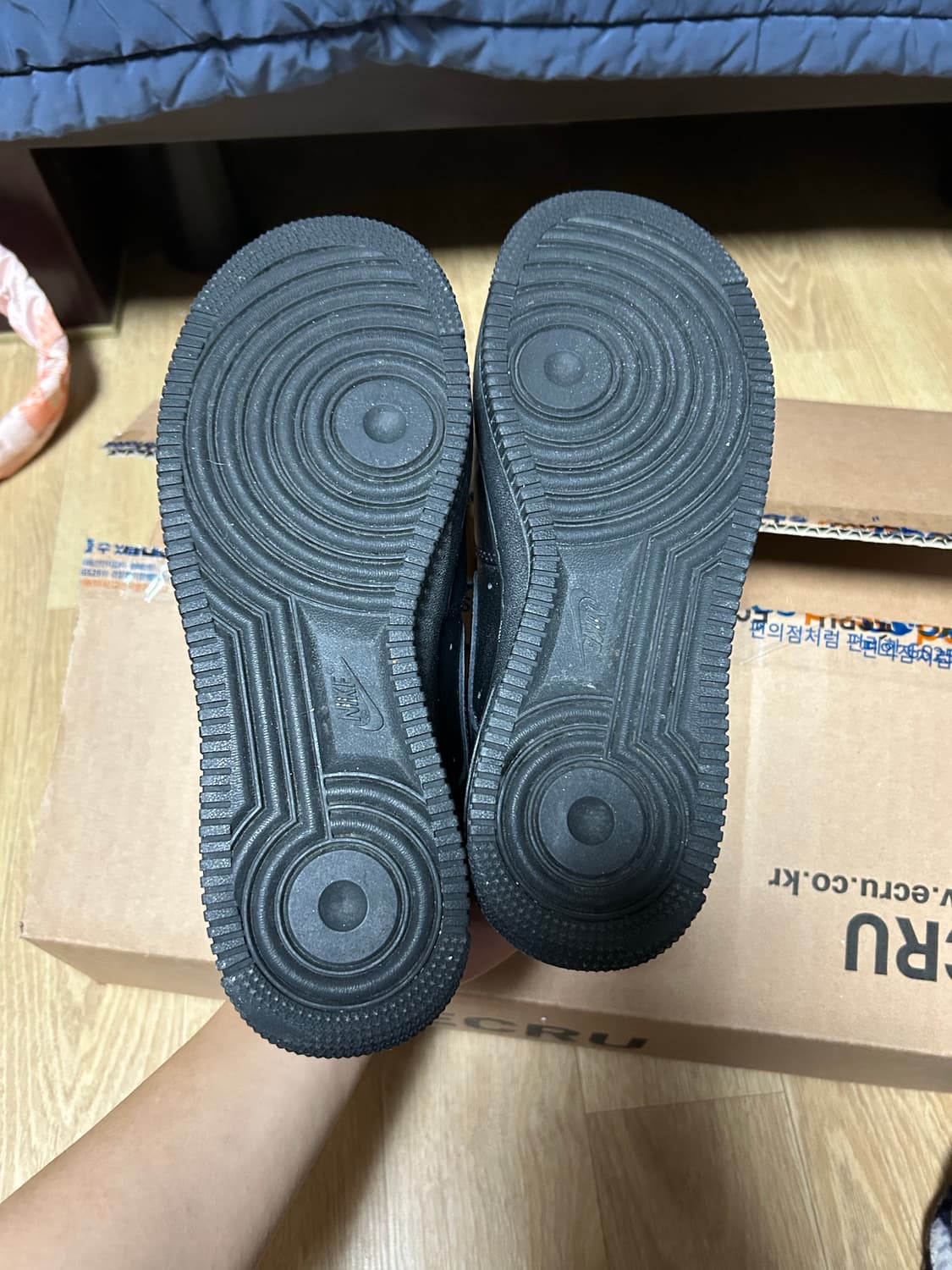 슈프림 나이키 에어포스 245 상품이미지2