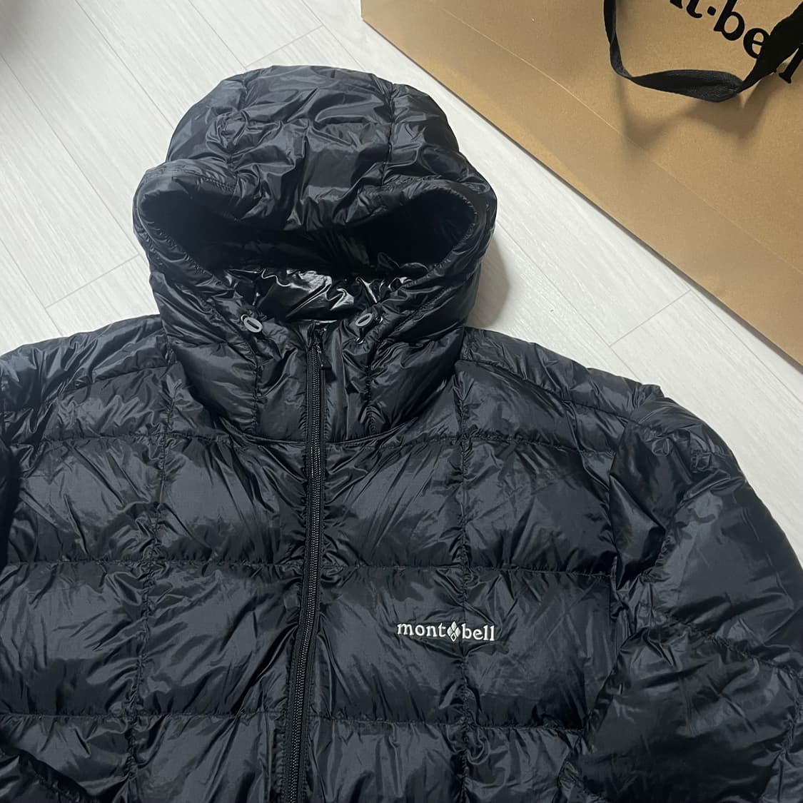 몽벨 슈페리어 다운 파카 새상품 블랙 경량패딩 상품이미지1
