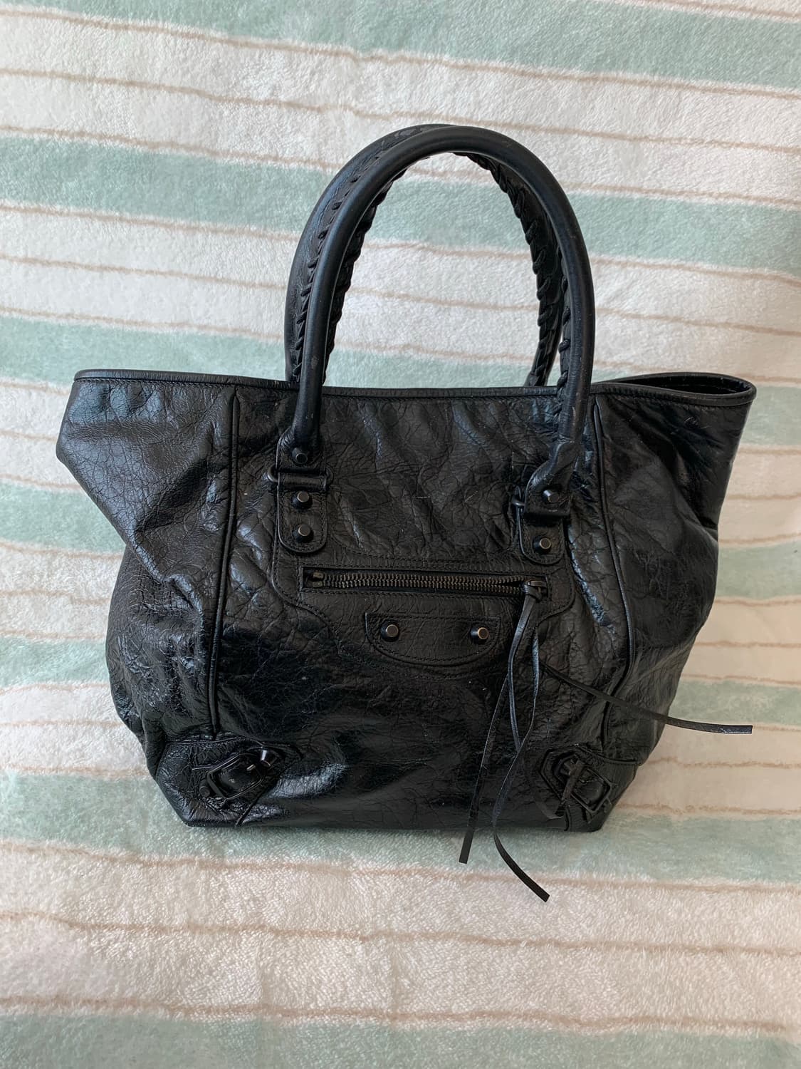 발렌시아가 모터백 선데이 블랙 상품이미지2