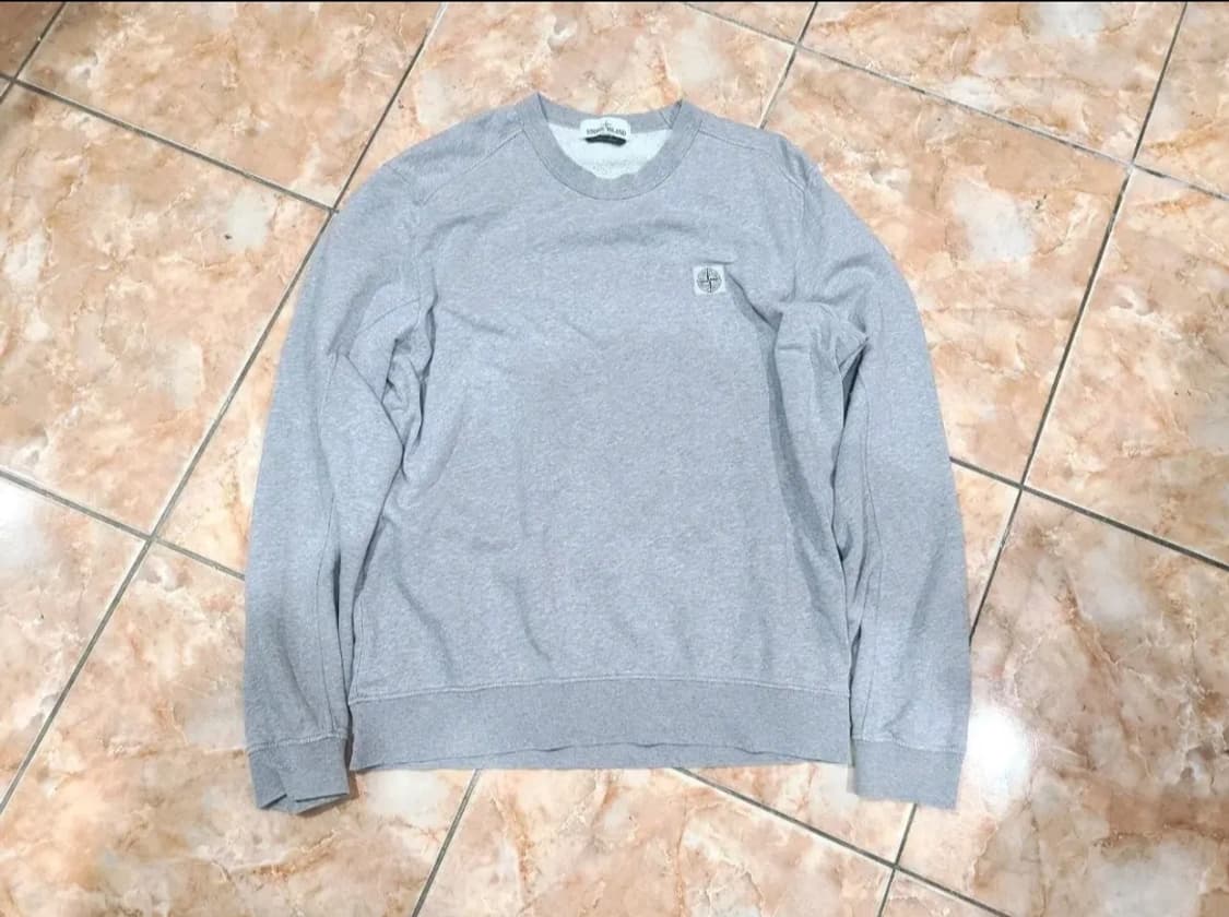 스톤아일랜드 컴파스 로고 패치 맨투맨 상품이미지1