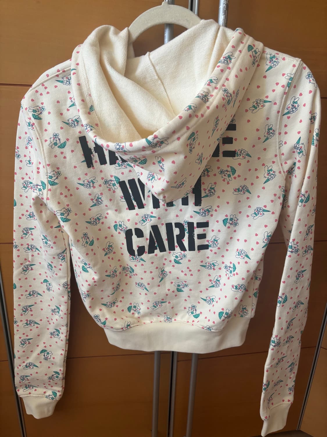 애슐리윌리엄스 토끼 크롭 후드집업 s 상품이미지3