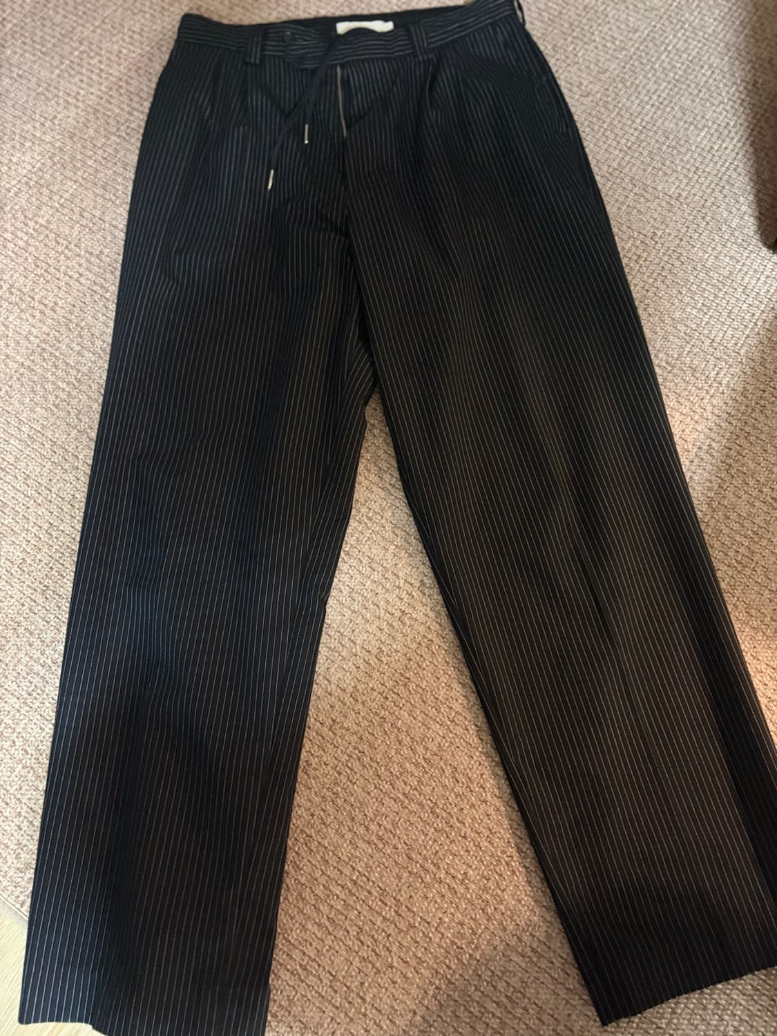 mfpen 엠에프펜 Classic Trouser 블랙 핀스트라이프 슬랙스 상품이미지2